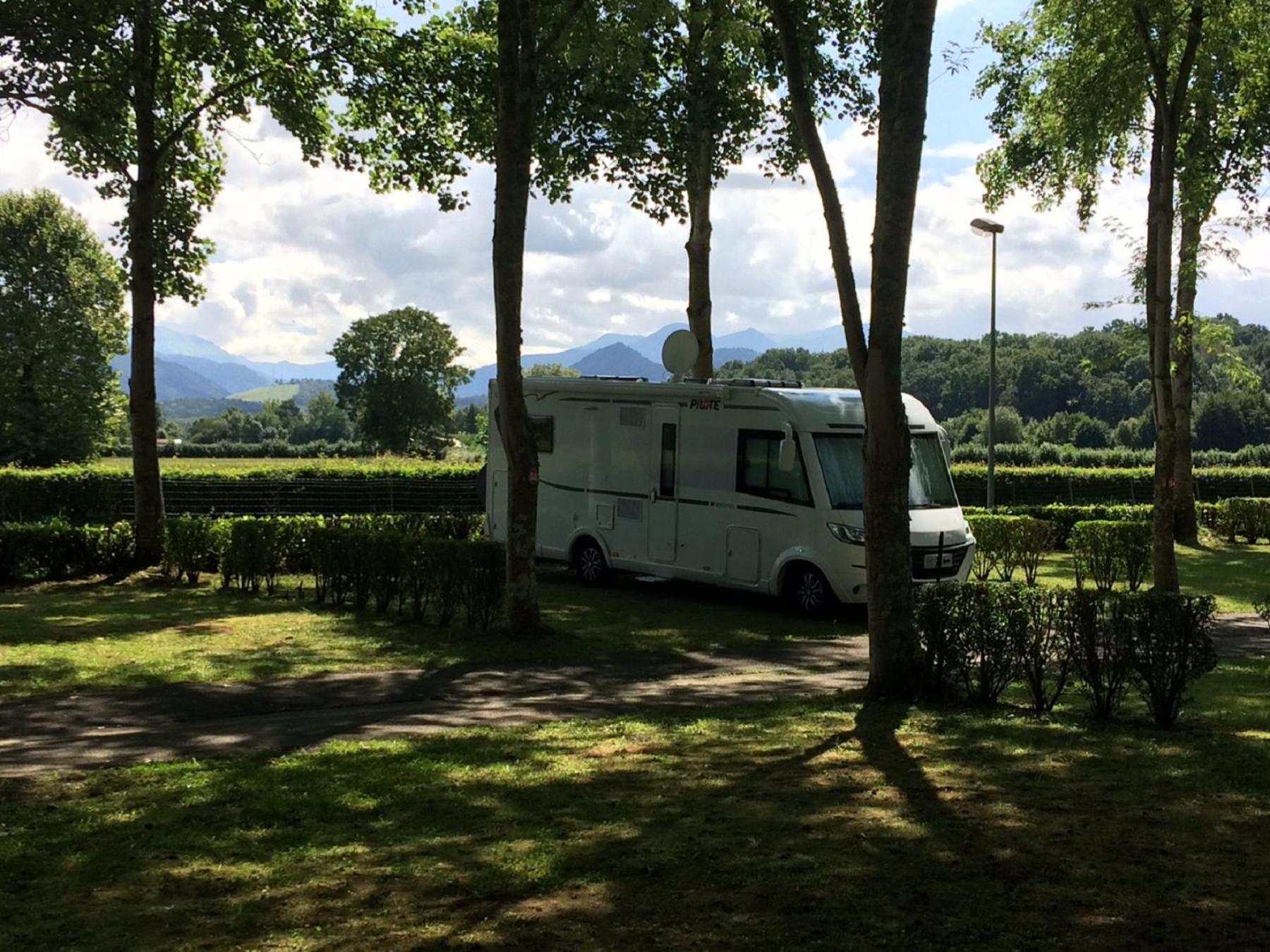 Camping Pyrenees Nature 올롱생테마리 외부 사진